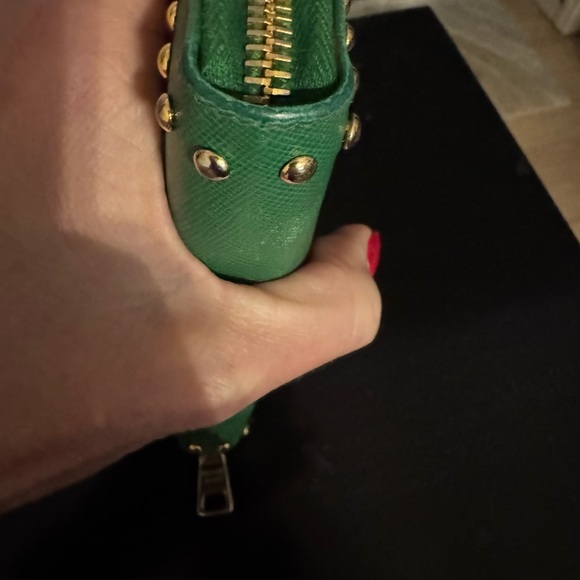 Prada Green wallet. Used - Picture 9 of 10